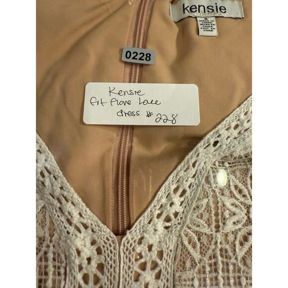 Kensie Crème Lace Overlay Sleeveless Fit & Flare Dress/ Crotched Flower Boho Sz8 - Picture 4 of 4